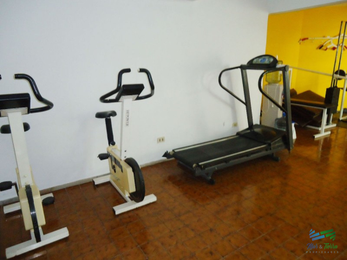Apartamento ID.1513 - Dpto.reciclado, amplio y luminoso, con vistas de casi 360º.