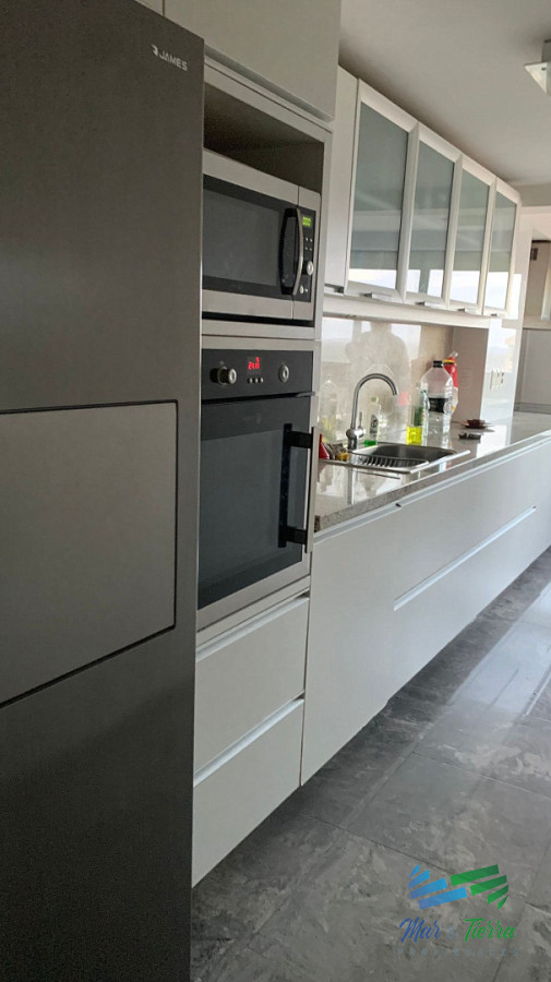 Apartamento ID.5720 - Venta de apartamento 3 dormitorios en Roosevelt Punta del Este