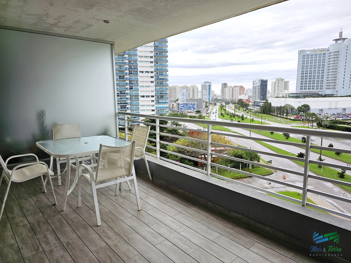 Apartamento ID.4759 - APARTAMENTO EN VENTA, 2 DORMITORIOS EN SUITE, PUNTA DEL ESTE. EN EDIFICIO CON SERVICIOS 