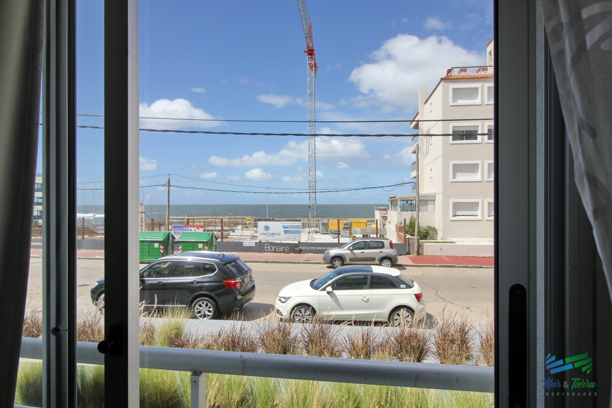 Apartamento ID.990 - Apartamento de 2 dormitorios en venta con vista al mar, Punta del Este