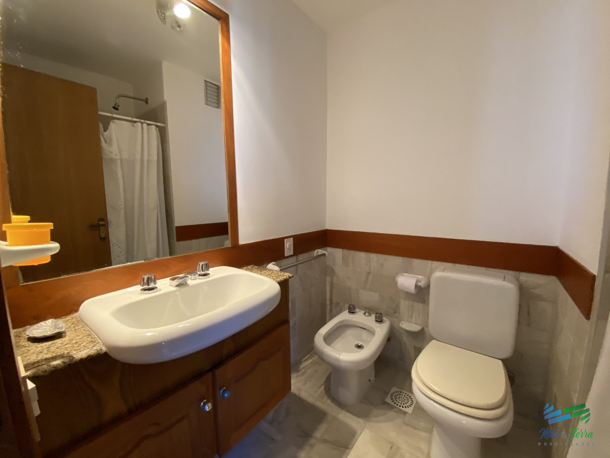 Apartamento ID.3279 - En venta , piso alto , con espectacular vista al mar!!!