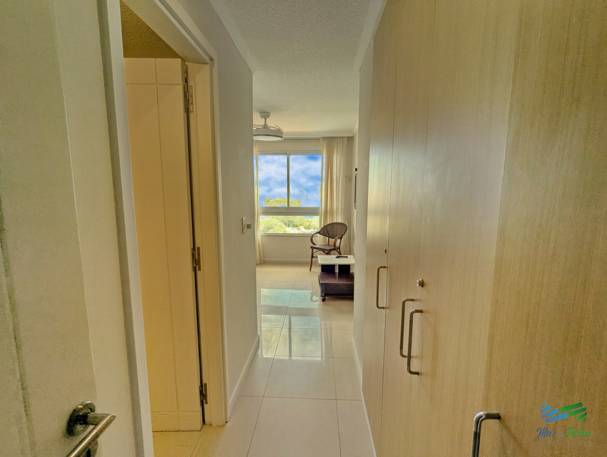 Apartamento ID.5703 - Alquiler en baja temporada en Ocena Drive Punta del Este, 3 dormitorios