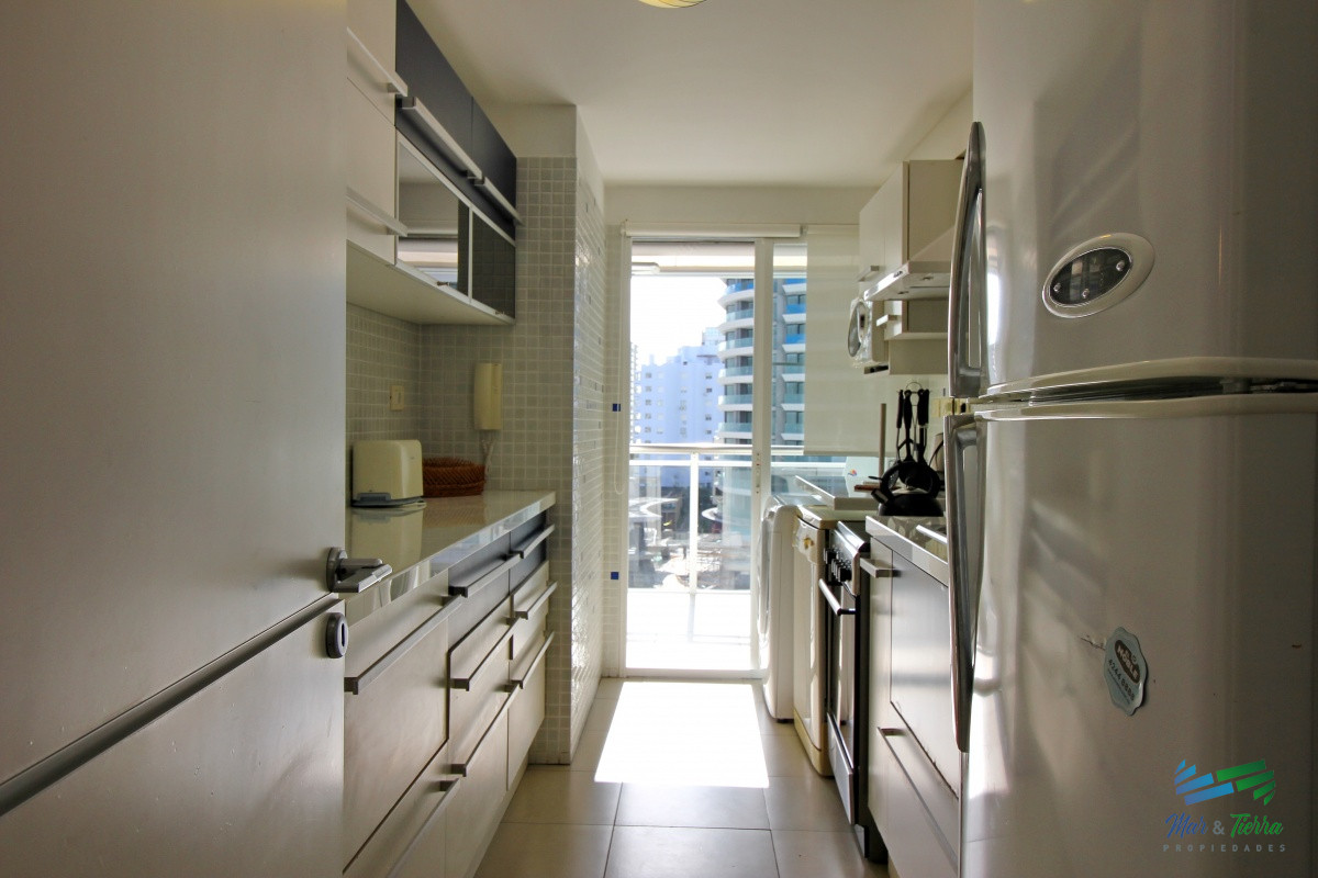 Apartamento ID.6 - En alquiler y venta... oportunidad.. torre de categoría.. a metros del mar!!!