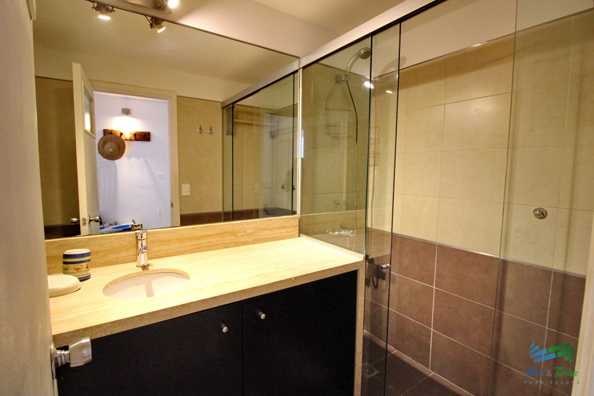 Apartamento ID.2860 - Vendo apartamento 1 dormitorio y medio en Peninsula, Punta del Este.