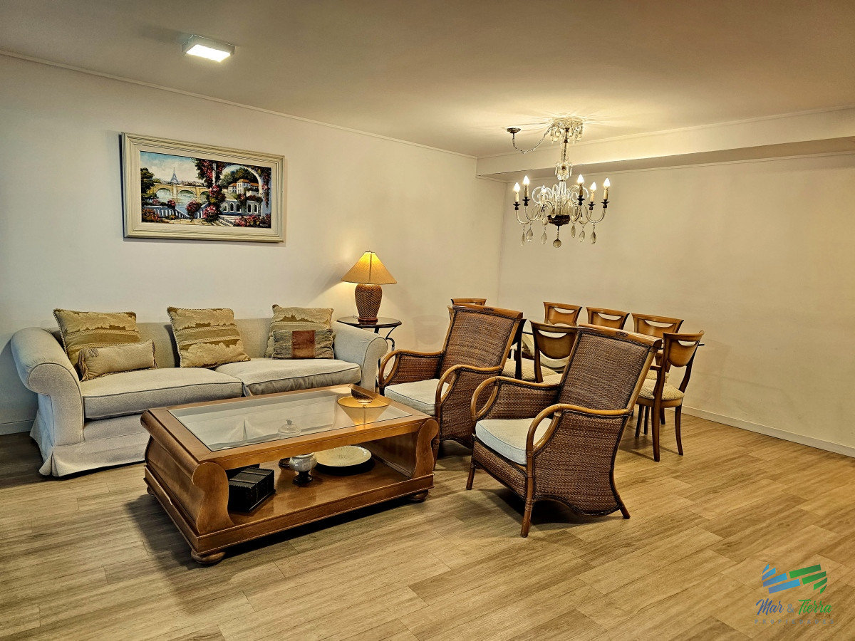 Apartamento ID.4760 - DEPARTAMENTO EN VENTA, PUNTA DEL ESTE, DOS DORMITORIOS DOS BAÑOS. EDIFICIO CON SERVICIOS 