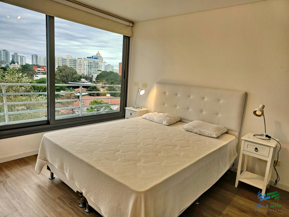 Apartamento ID.4759 - APARTAMENTO EN VENTA, 2 DORMITORIOS EN SUITE, PUNTA DEL ESTE. EN EDIFICIO CON SERVICIOS 