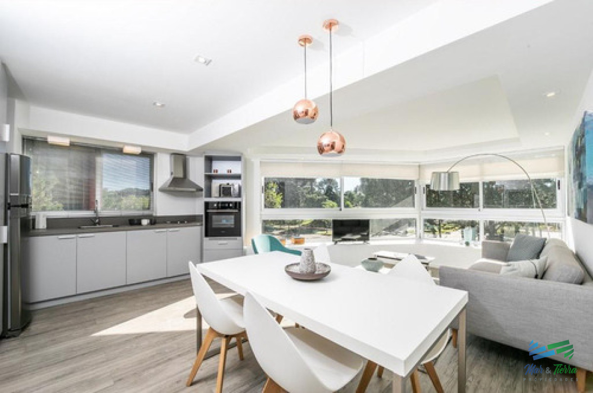 Apartamento ID.5561 - Apartamento A Estrenar En Punta Del Este  Ocean Drive Country Torre Ii  Piso 7 Con Cochera (traspaso)