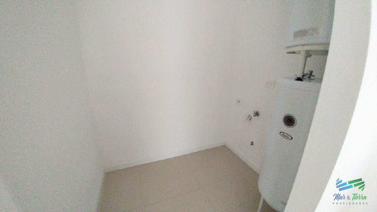 Apartamento ID.2136 - Edificio de categoría, con excelente renta... oportunidad!!!
