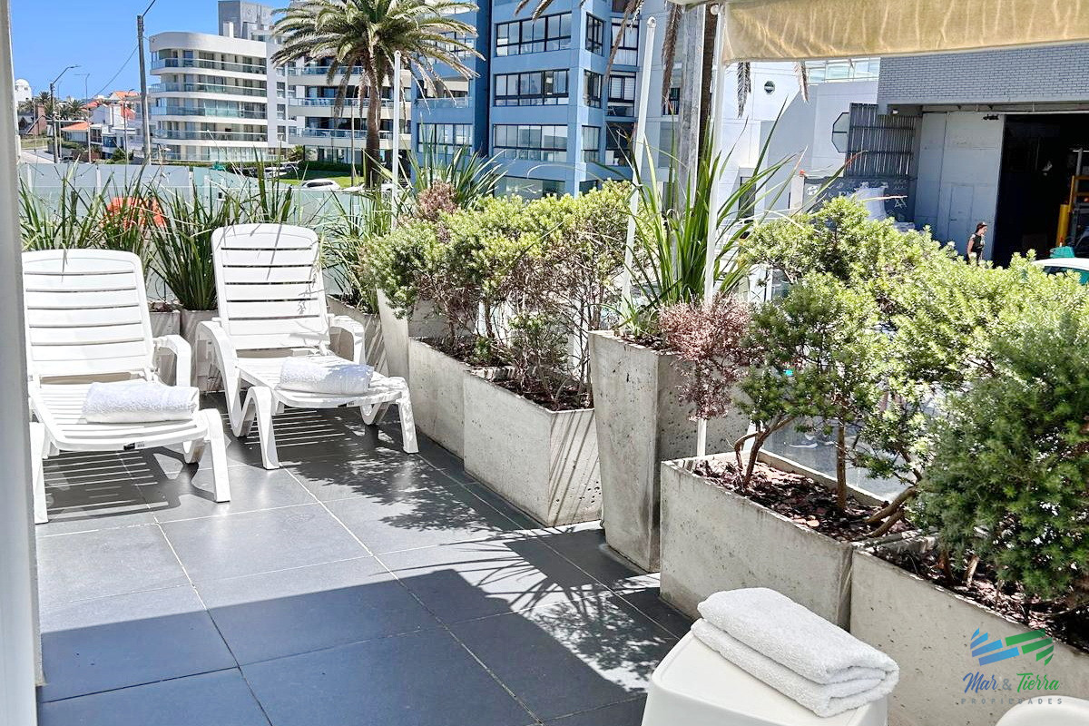 Apartamento ID.5009 - APARTAMENTO DISPONIBLE EN ALQUILER, AMPLIO, LUMINOSO, EN LA PENÍNSULA, PUNTA DEL ESTE.