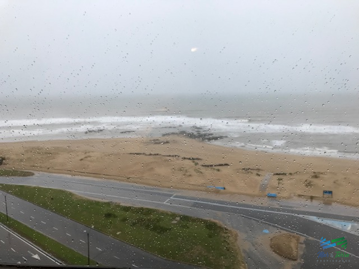 Apartamento ID.263 - ALQUILER DISPONIBLE TEMPORADA 2026, TRES DORMITORIOS FRENTE AL MAR!! 