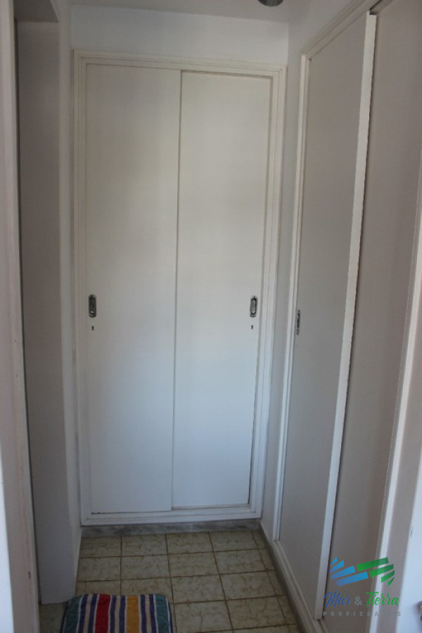 Apartamento ID.2302 - EN VENTA.. PISO ALTO CON VISTA AL PUERTO Y LA BRAVA !! MUY LUMINOSO