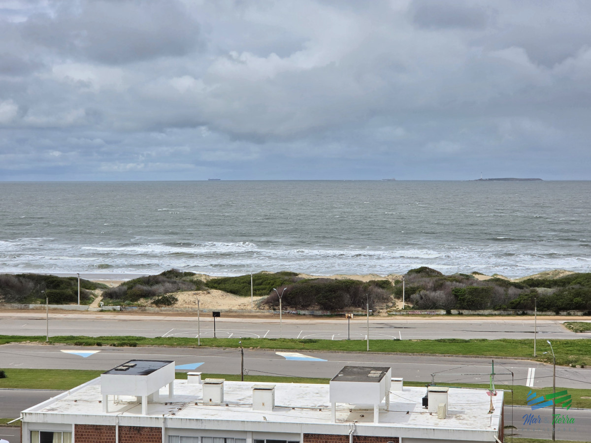 Apartamento ID.5891 - Venta apartamento 2 dormitorios 2 baños en parada 2 playa brava Punta del este 