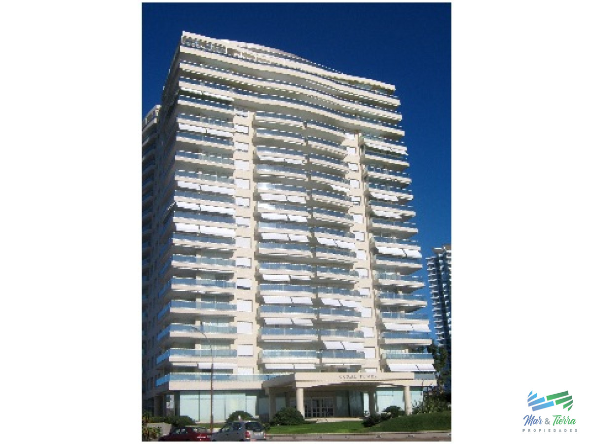 Apartamento ID.2857 - Apartamento de 3 dormitorios con vista al mar ,Punta del Este