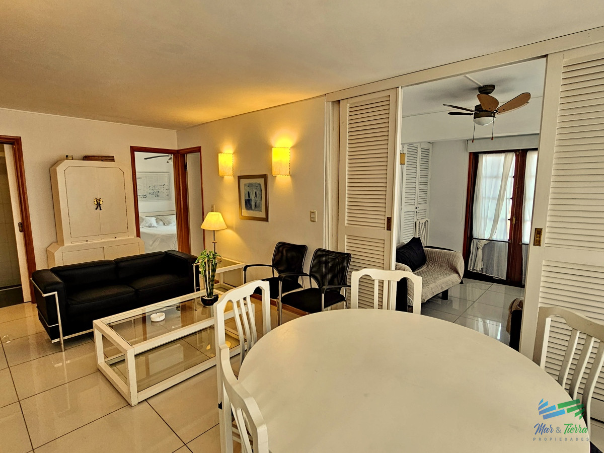 Apartamento ID.4568 - APARTAMENTO EN VENTA Y ALQUILER, PENÍNSULA, GRAN TERRAZA, RECICLADO. 