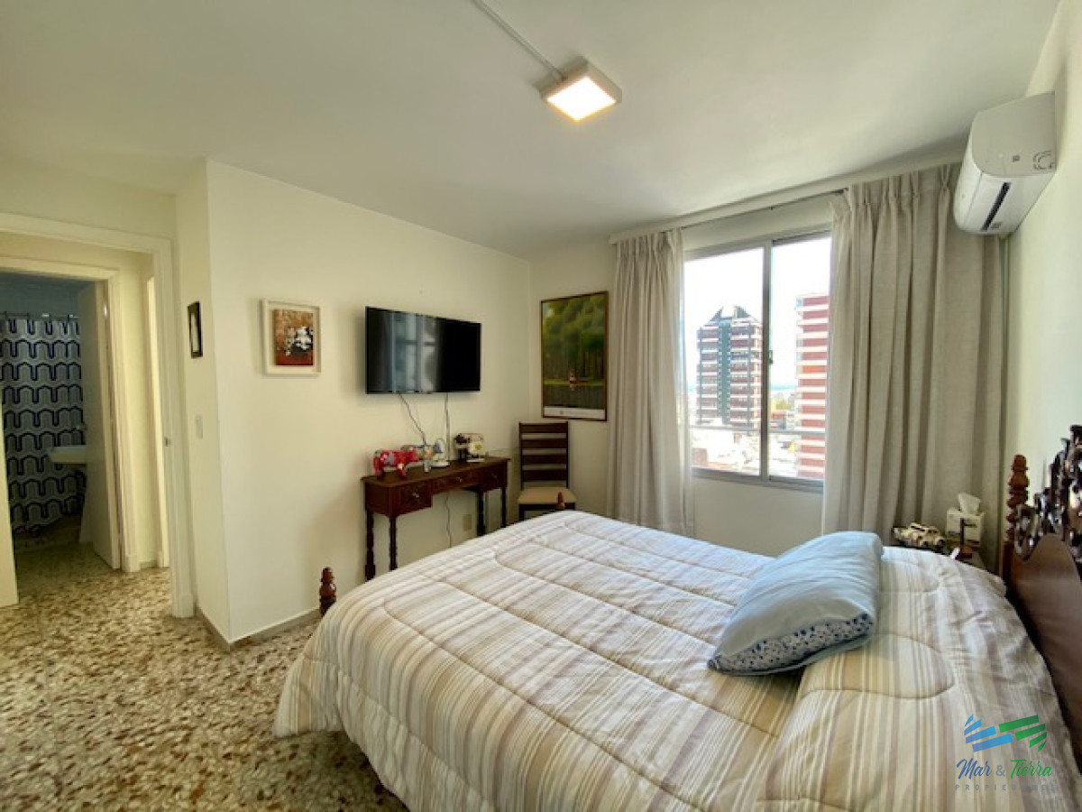 Apartamento ID.2677 - Apartamento en Punta del Este, Península, dos dormitorios, con gran vista