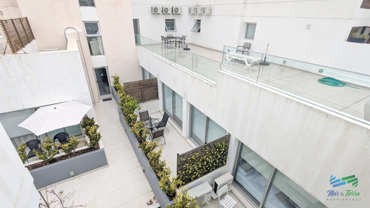 Apartamento ID.4911 - En venta apartamento 1 dormitorio con piscina en Peninsula, Punta del Este