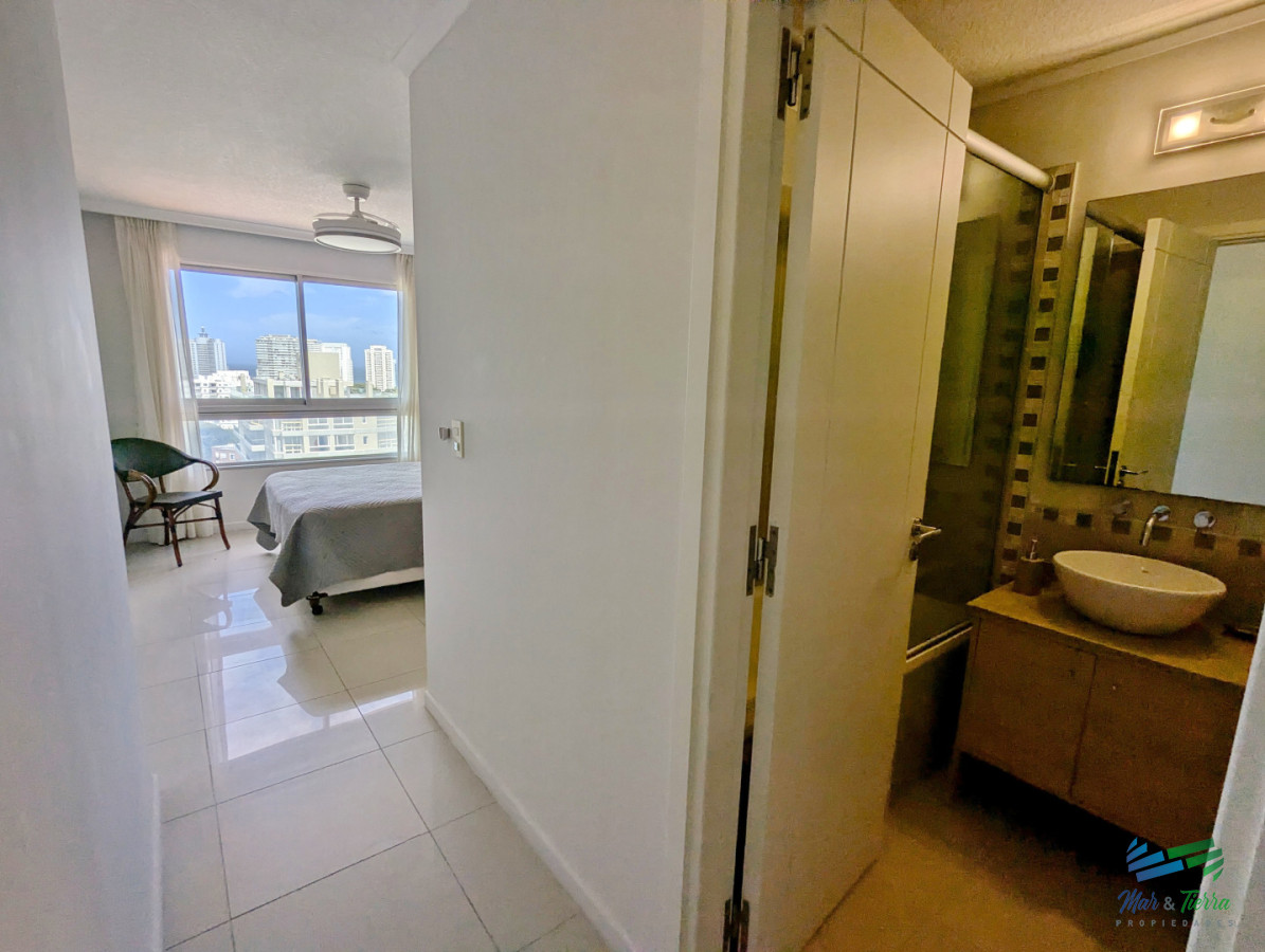 Apartamento ID.5703 - Alquiler en baja temporada en Ocena Drive Punta del Este, 3 dormitorios