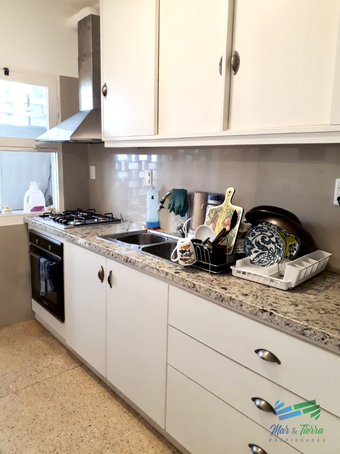 Apartamento ID.1405 - Oportunidad en venta con vista al mar, totalmente reciclado
