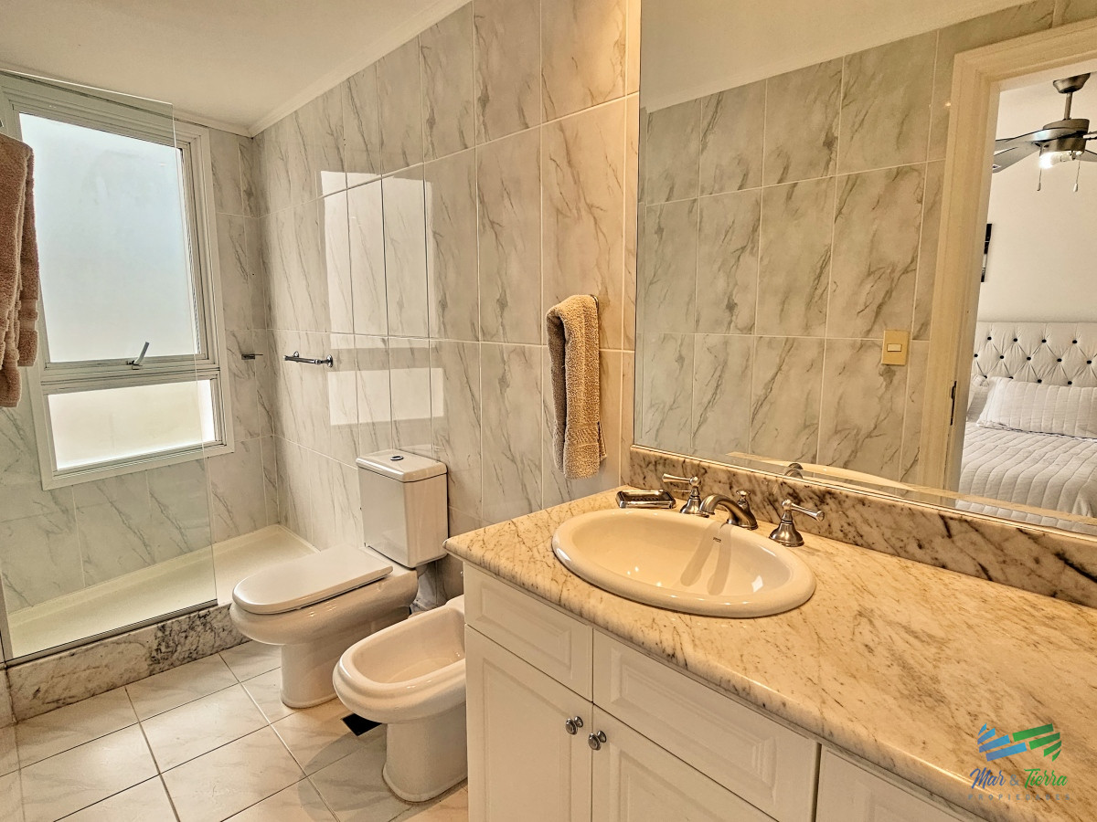Apartamento ID.4440 - APARTAMENTO EN ALQUILER. TEMPORADA 2025, PLAYA MANSA, PUNTA DEL ESTE 