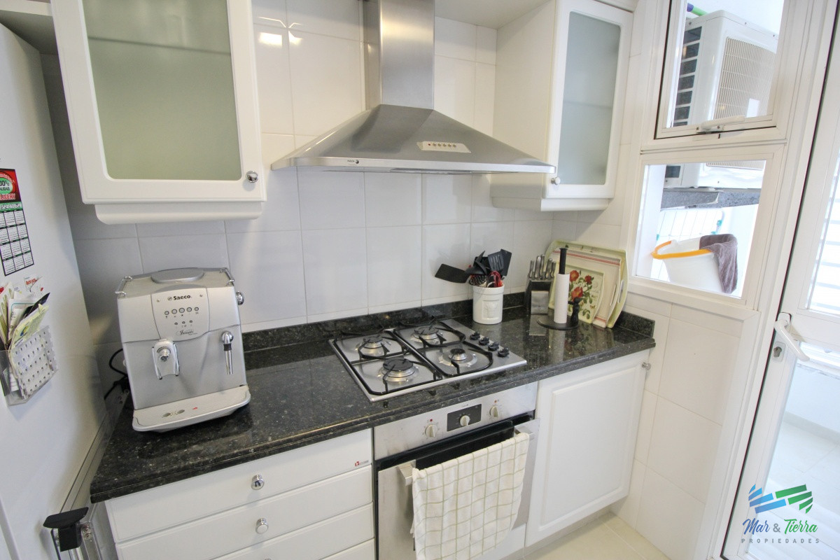 Apartamento ID.2446 - APARTAMENTO EN VENTA DE 3 DORMITORIOS + SERVICIO, PLAYA MANSA, PUNTA DEL ESTE 