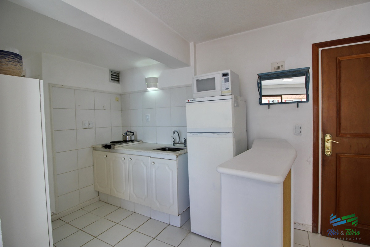 Apartamento ID.15 - Apartamento de 2 dormitorios con piscina en venta y alquiler en Peninsula, Punta del Este.