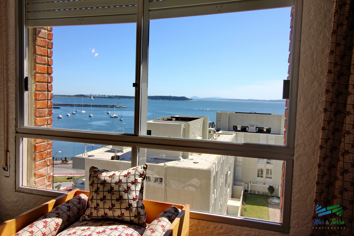 Apartamento ID.1084 - Apartamento amplio, luminoso con excelentes vistas al mar , y Puerto de Punta del Este