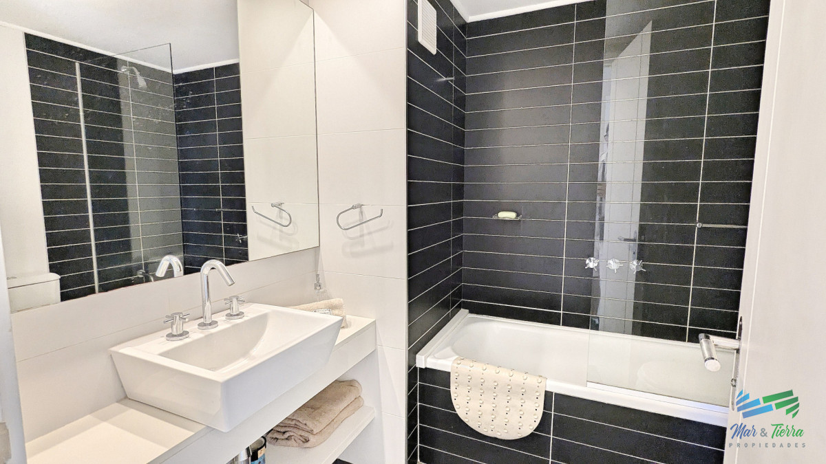 Apartamento ID.5658 - Alquiler baja temporada apartamento de 2 dormitorios en torre Ocean Drive Punta del Este