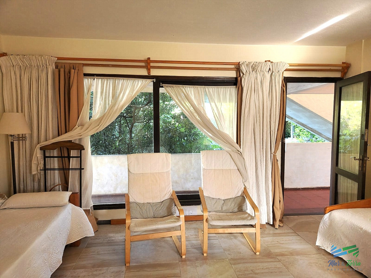 Apartamento ID.4384 - En venta monoambiente o local para uso comercial profesional y vivienda en Maldonado 