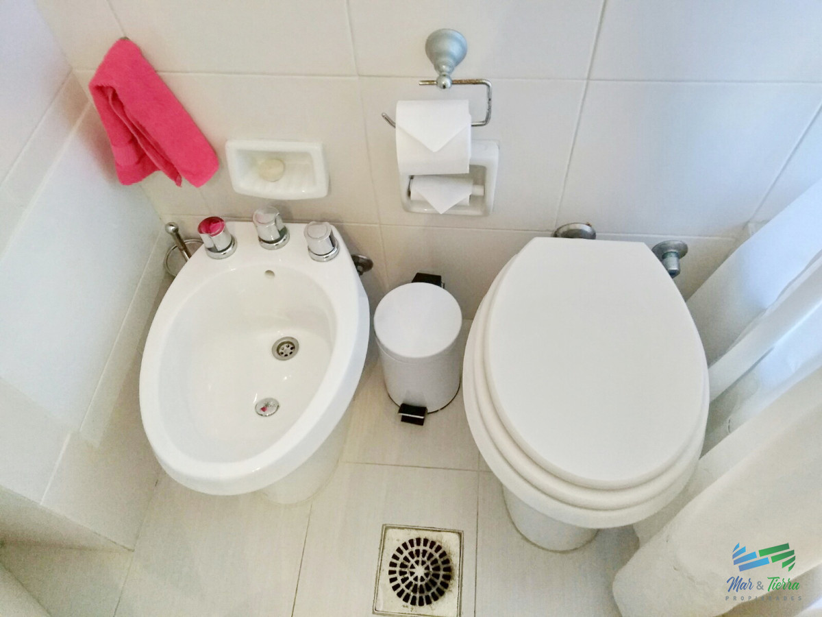 Apartamento ID.2421 - En alquiler.. torre de categoría en primera línea.. playa brava.