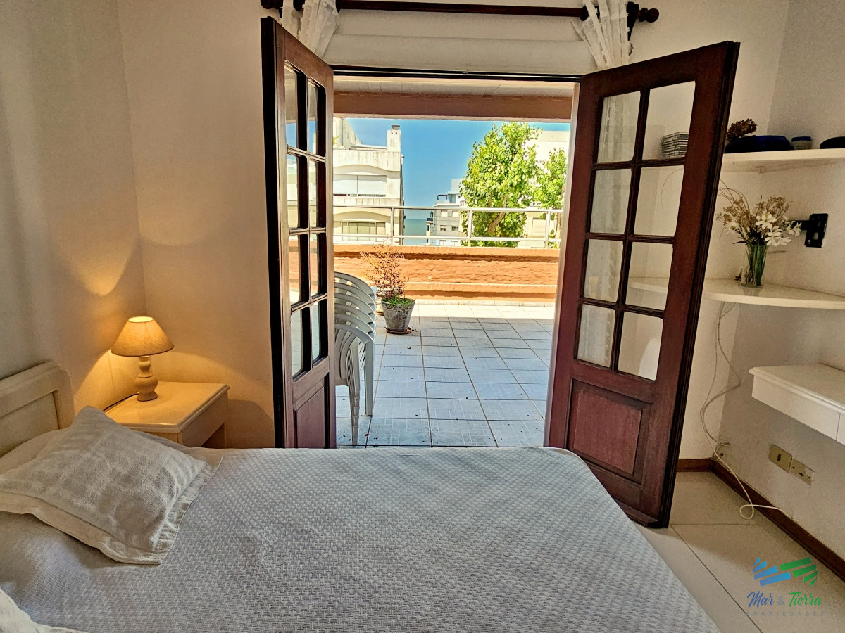 Apartamento ID.4568 - APARTAMENTO EN VENTA Y ALQUILER, PENÍNSULA, GRAN TERRAZA, RECICLADO. 