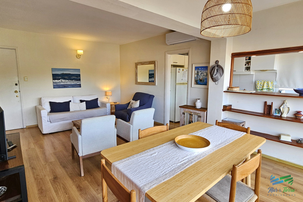 Apartamento ID.1483 - Alquilo apartamento INVERNAL reciclado 1 dormitorio en Punta del Este frente al mar, en playa mansa.