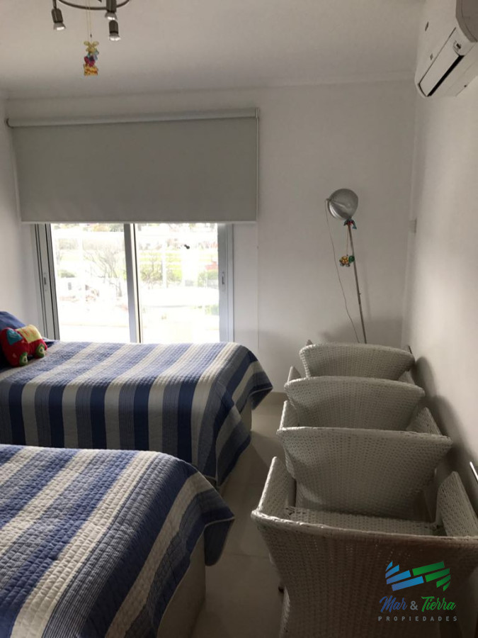 Apartamento ID.2961 - En venta.. piso alto , torre de categoría con excelente ubicación y servicios.