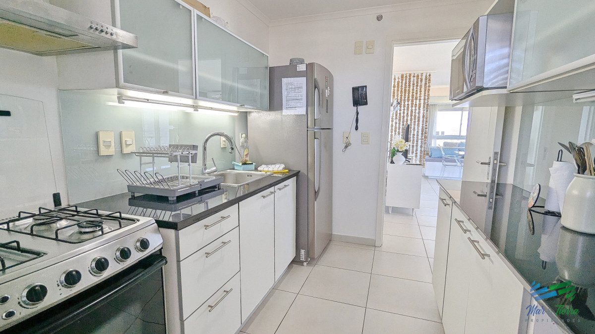 Apartamento ID.5658 - Alquiler baja temporada apartamento de 2 dormitorios en torre Ocean Drive Punta del Este