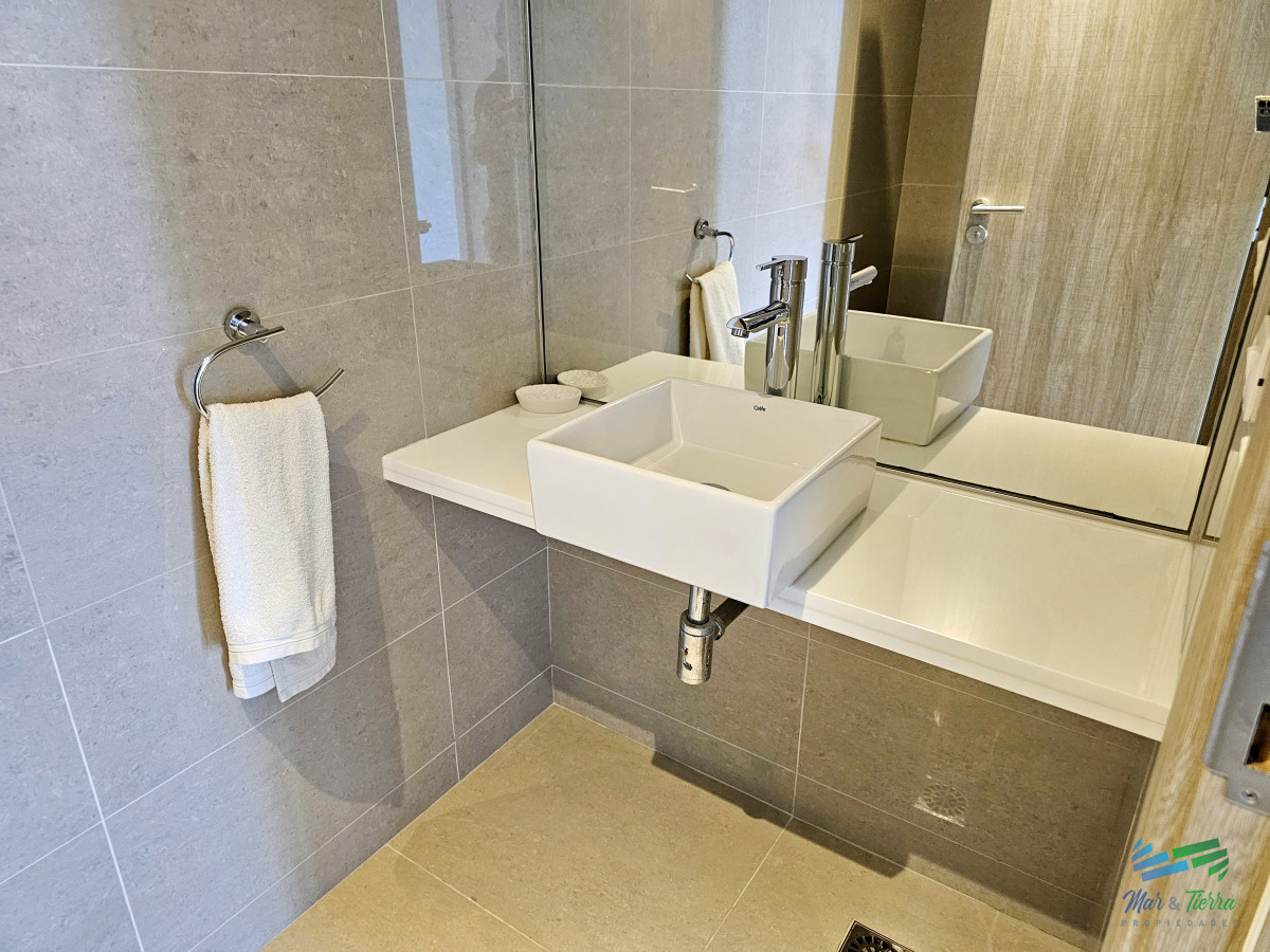 Apartamento ID.4948 - Venta de apartamento a estrenar de 2 suites en playa Brava Punta del Este