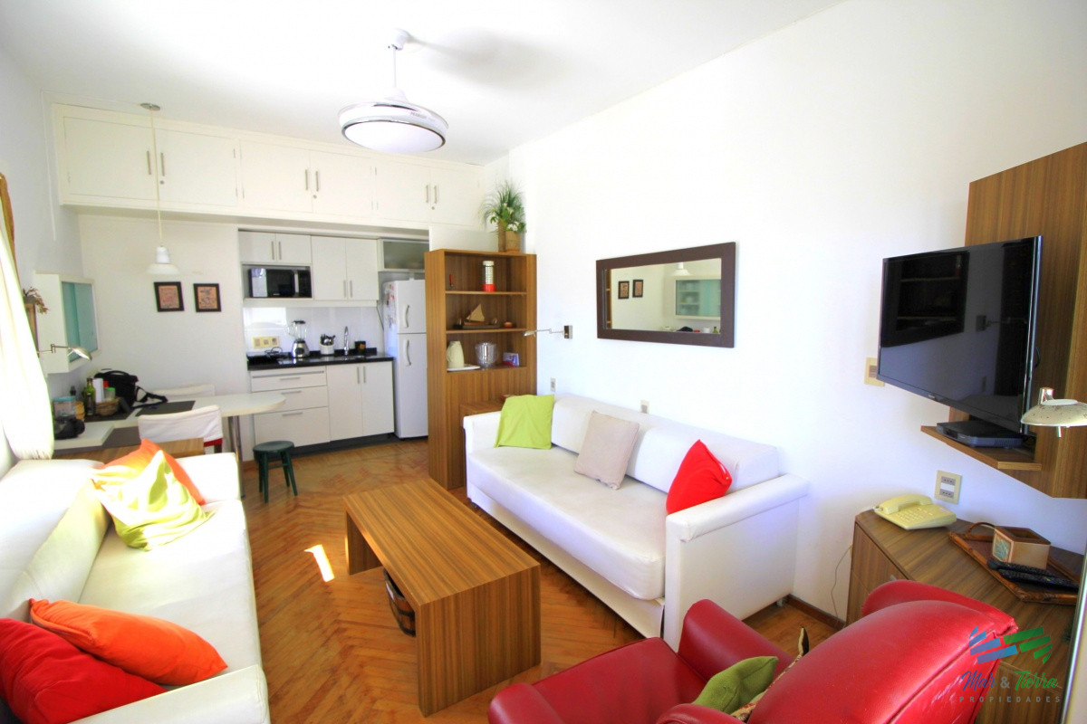 Apartamento ID.4201 - Venta de apartamento en la Península de Punta del este 1 dormitorio 1 baño reciclado