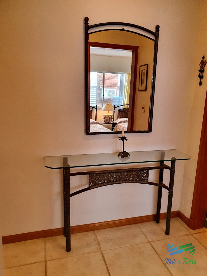 Apartamento ID.183 - Vendo o alquilo apartamento 3 dormitorios en primera línea en Penínsulta, Punta del Este 