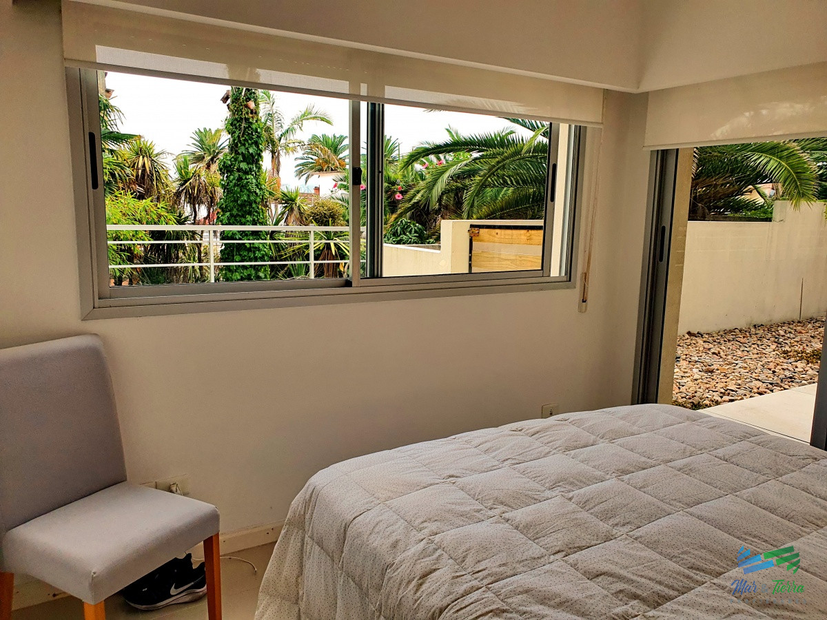 Apartamento ID.4196 - Vendo apartamento 2 dormitorios con gran terraza en Peninsula, zona puerto, Punta del Este