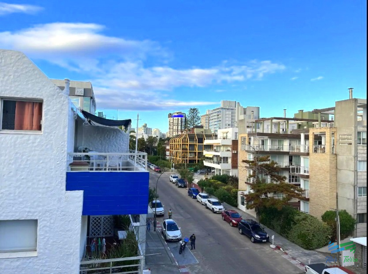 Apartamento ID.2742 - Vendo apartamento 3 dormitorios reciclado en Península, Punta del Este