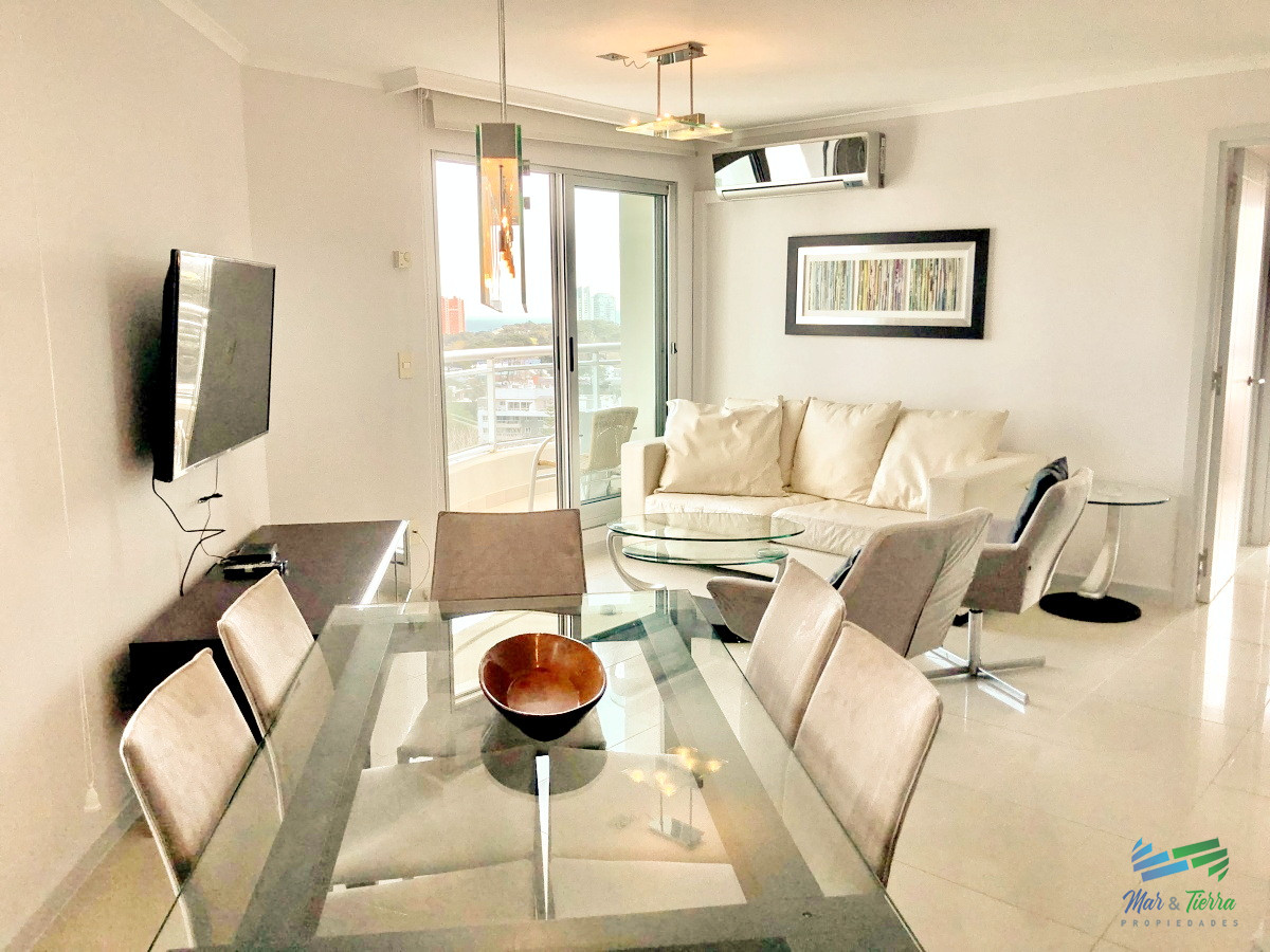 Apartamento ID.4065 - Venta apartamento de 2 dormitorios 2 baños en complejo Ocean Drive con vista panorámica