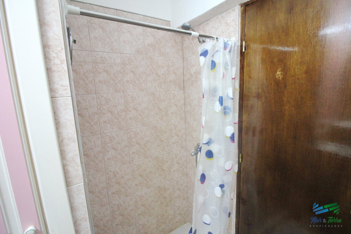 Apartamento ID.2345 - Vendo apartamento 1 dormitorio y garaje, cerca shopping, Punta del Este