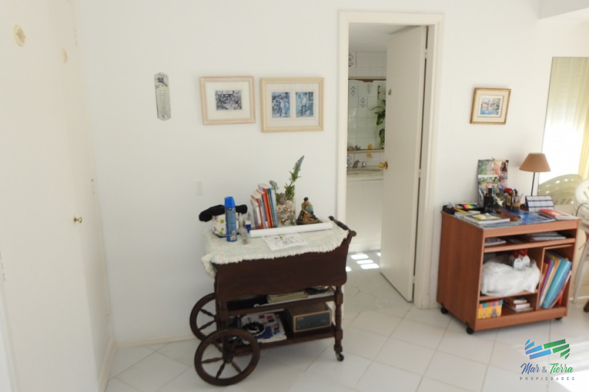 Apartamento ID.2201 - Oportunidad en venta Apartamento en piso alto, con vista franca al mar!!!, 