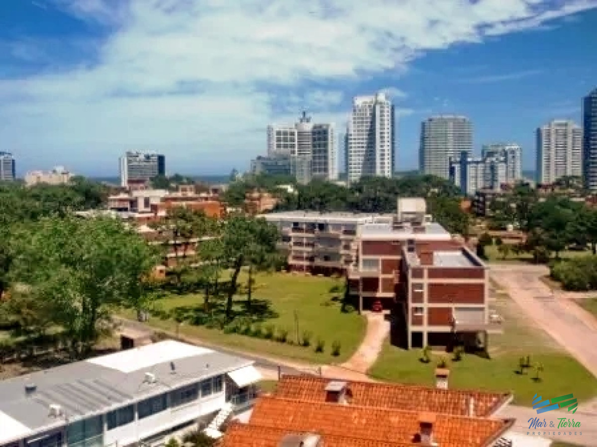Apartamento ID.3358 - Vendo apartamento de 2 dormitorios. Aidy Grill, Punta del Este