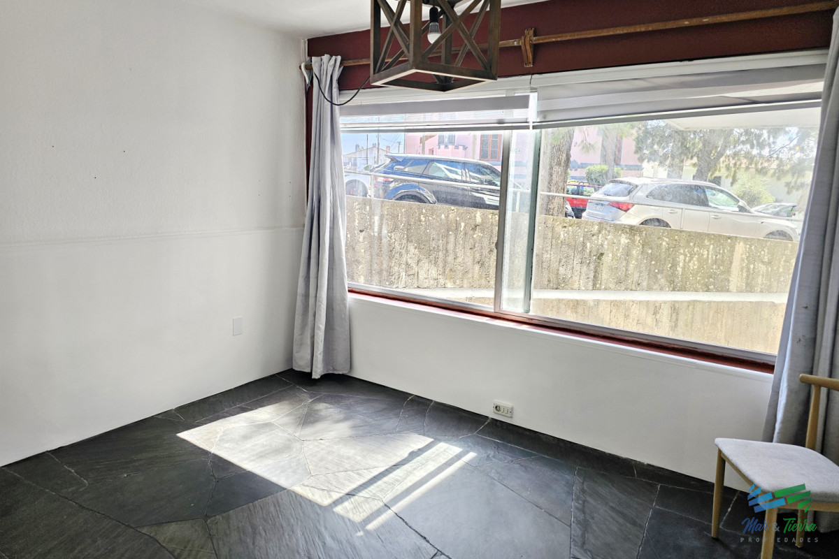 Apartamento ID.5725 - ALQUILER ANUAL EN LA PENÍNSULA, A UNA CUADRA DEL PUERTO DE PUNTA DEL ESTE, MONOAMBIENTE!!!
