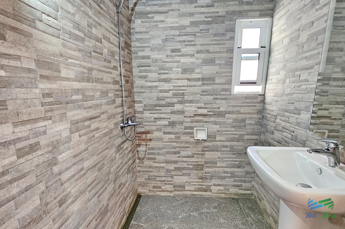 Apartamento ID.5103 - DEPARTAMENTO EN VENTA, 1 DORMITORIO, SOBRE CALLE 20, PENÍNSULA. BAJOS GASTOS COMUNES!! 