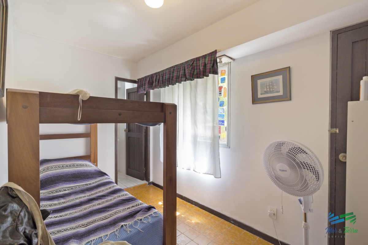 Apartamento ID.2489 - Departamento 3 dormitorios en venta, reciclado, frente al mar, Peninsula, Punta Del Este.