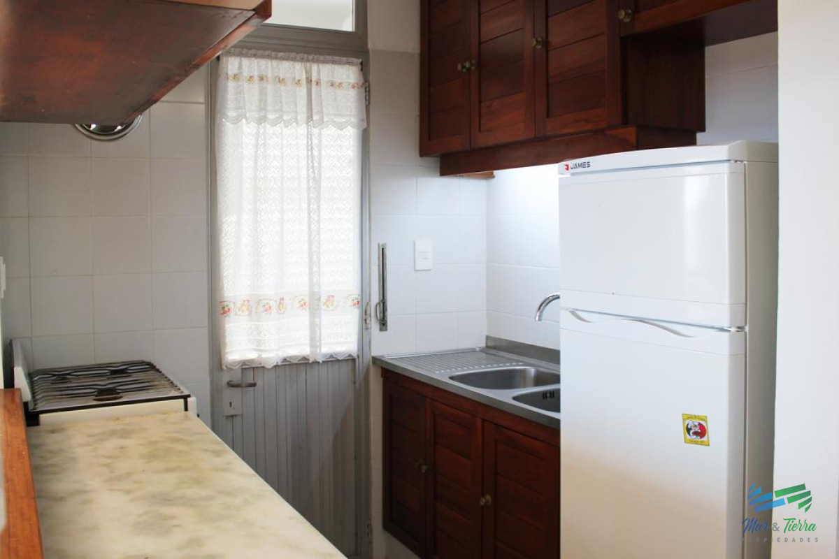 Apartamento ID.981 - En venta!!! primera línea con vista franca al mar, playa mansa.
