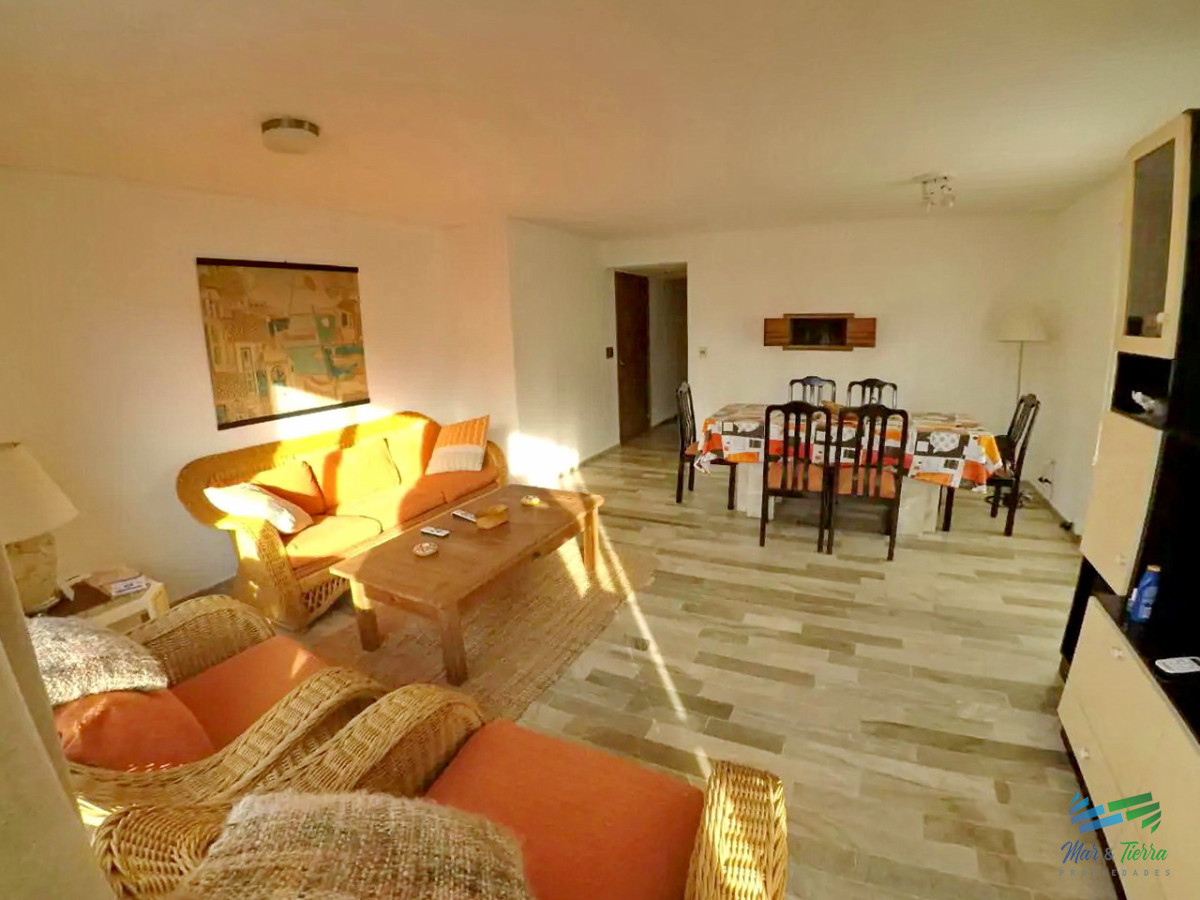 Apartamento ID.2742 - Vendo apartamento 3 dormitorios reciclado en Península, Punta del Este
