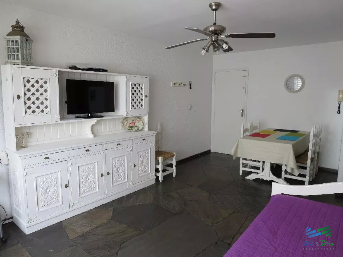 Apartamento ID.2239 - venta apartamento en playa Mansa, Punta del Este 