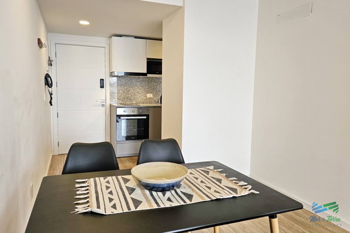 Apartamento ID.5007 - APARTAMENTO DISPONIBLE ALQUILER INVERNAL 2026, 1 DORMITORIO, EDIFICO MODERNO, PENÍNSULA, PUNTA DEL ESTE 