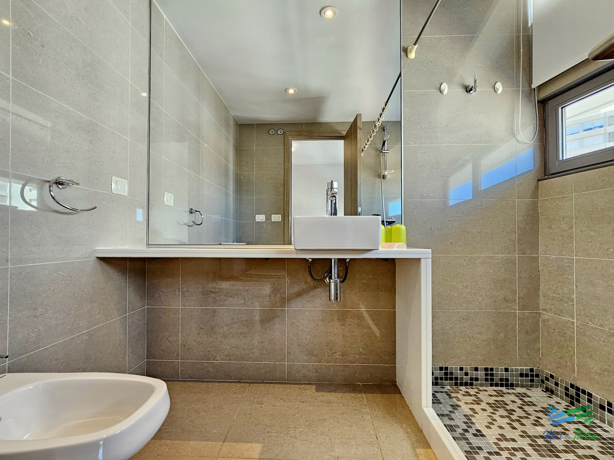 Apartamento ID.4952 - Venta de apartamento 2 dormitorios en Onix Punta del este playa Brava 